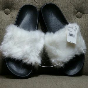 Fluffy sandal slippers